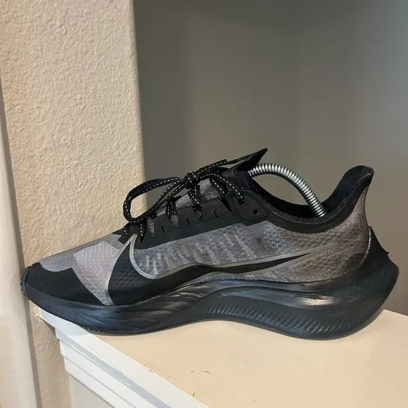Nike Zoom Gravity Black/Anthracite Running Shoes Sneakers Men’s Size 9.5 Light