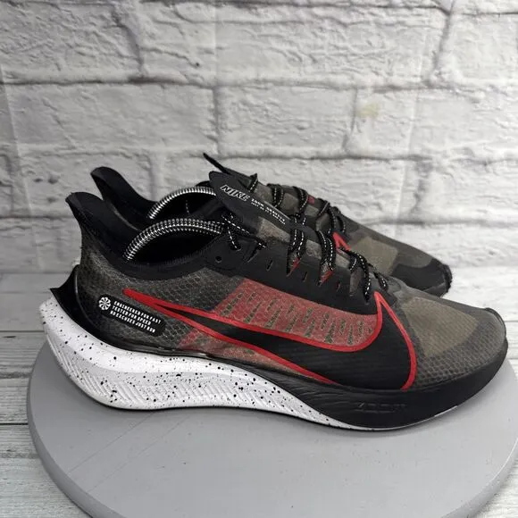 Nike Zoom Gravity University Red Black Running Shoes Sneakers Men’s Size 10
