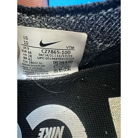 Nike Men's React Phantom Run Flyknit 2 Gray Running Shoes Size 10