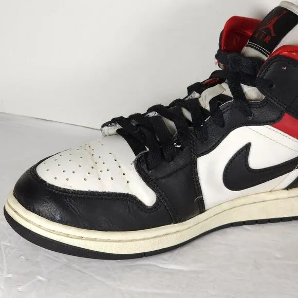 Nike Women’s Jordan 1 US9,5 Black Sail Gym Red Mid Top Sneakers Shoes BQ6472-061