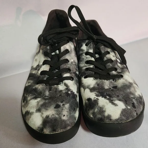 NOBULL Low Top Trainer - Shadow Tie-Dye -Size 8 - Great Condition Sneaker