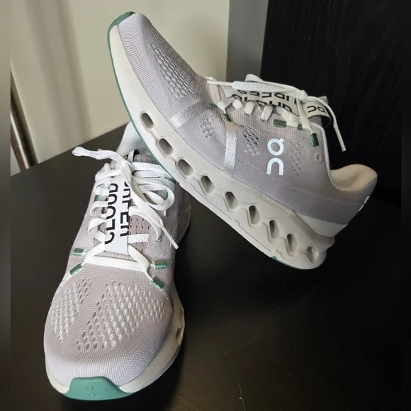 NWB On Cloudsurfer Size 8 Womens Running Shoe Pearl/Ivory