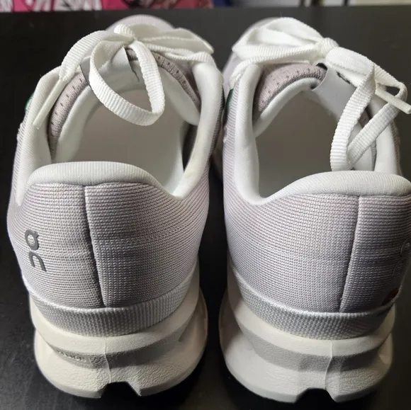 NWB On Cloudsurfer Size 8 Womens Running Shoe Pearl/Ivory