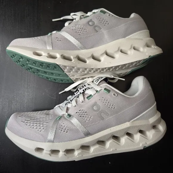 NWB On Cloudsurfer Size 8 Womens Running Shoe Pearl/Ivory