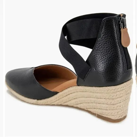 NWOB Gentle Souls by Kenneth Cole Orya Espadrille Wedge Sandal Black Leather 8