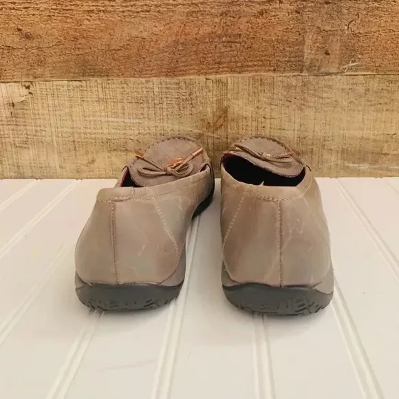 NWOT Andrew Weil with Orthaheel Technology Shoes