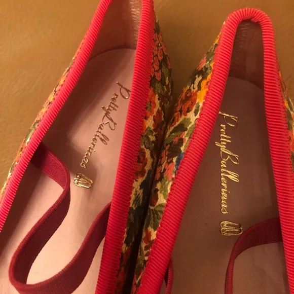 NWOT Brand New! Girls Pretty Ballerinas Mary Jane Sz 31