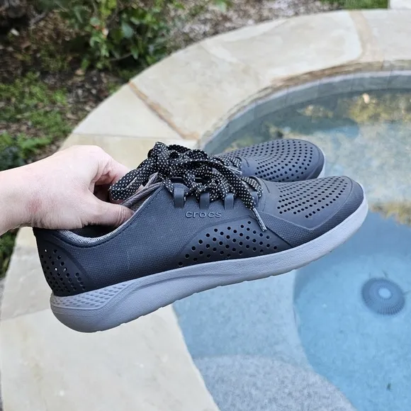 Nwot crocs CROCS - MENS LITERIDE PACER m9