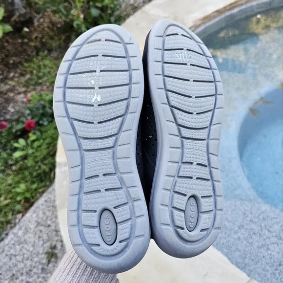 Nwot crocs CROCS - MENS LITERIDE PACER m9