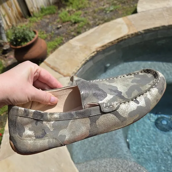 Nwot Hush Puppies Women's Cora Loafer Slip On Camo Metallic Suede Us11