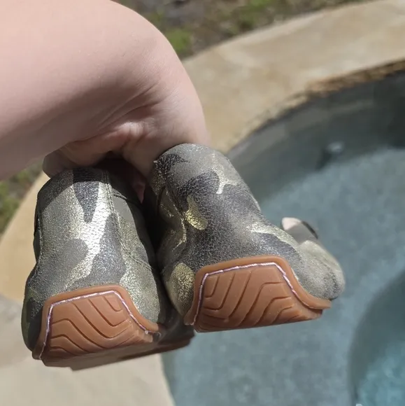 Nwot Hush Puppies Women's Cora Loafer Slip On Camo Metallic Suede Us11