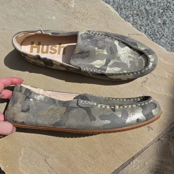 Nwot Hush Puppies Women's Cora Loafer Slip On Camo Metallic Suede Us11