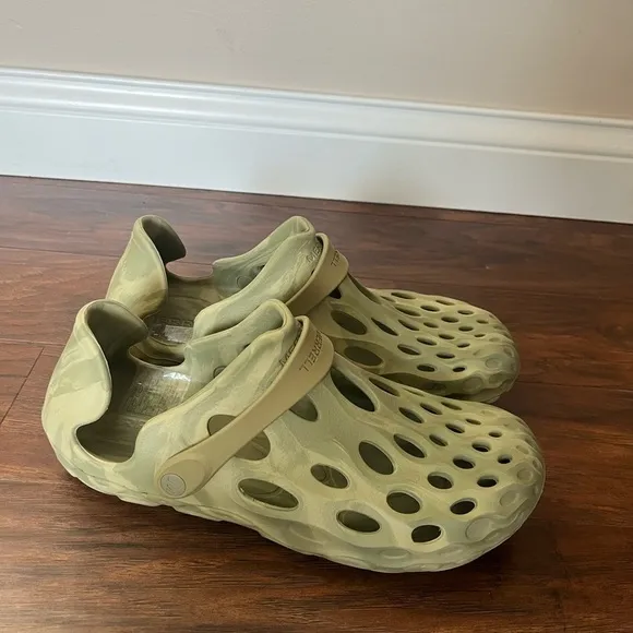 NWOT Merrell Hydro Moc Slip-On Clogs/Athletic Shoes -Size 9
