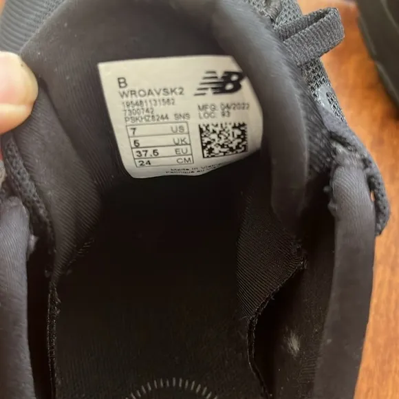NWOT New Balance Fresh Foam Black Man Shoes Size 7