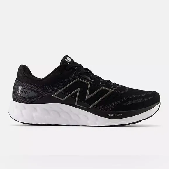 NWOT NEW BALANCE Men’s Fresh Foam 680v8 Running Shoes Size 11D Standard Width