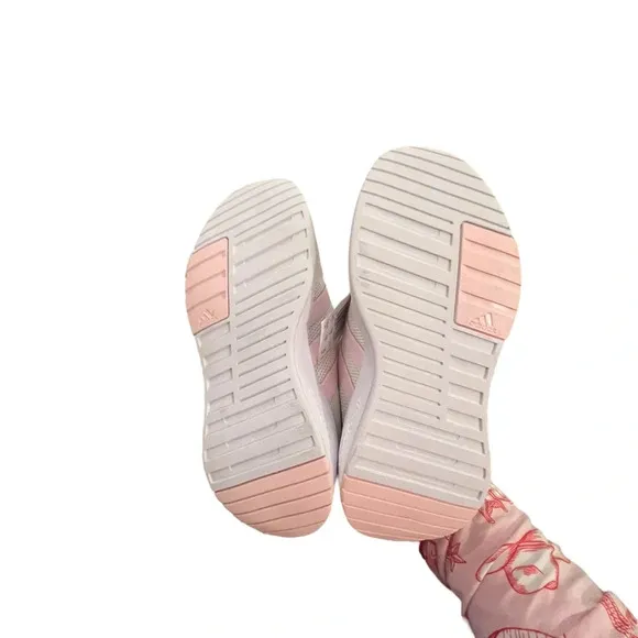NWT Adidas Girls Racer TR23 Running Shoes in OffWhite/Bliss Pink size 13.5 youth