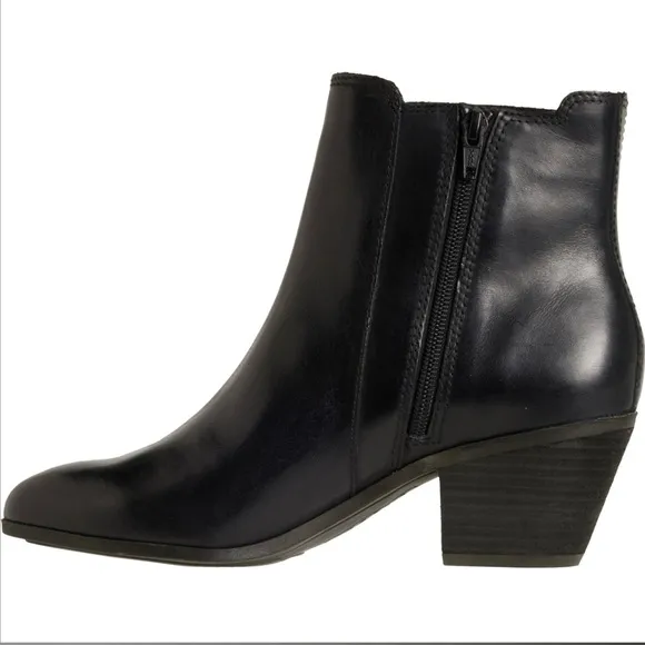 NWT Frye Sandra Western Chelsea Boot