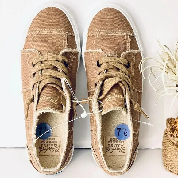 NWT Gorgeous Blowfish Malibu 8 Tan Sherpa Lined Memory foam Cushioned Sneakers