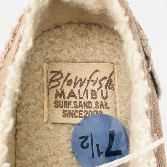 NWT Gorgeous Blowfish Malibu 8 Tan Sherpa Lined Memory foam Cushioned Sneakers