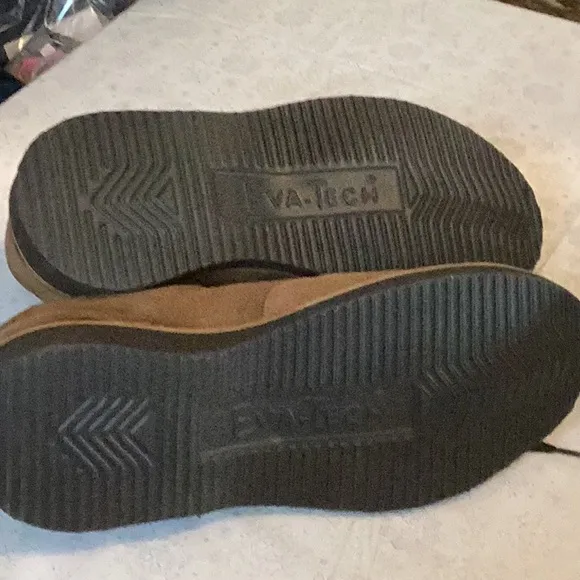 NWT men’s Walkabout shoes