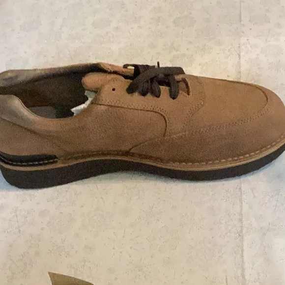 NWT men’s Walkabout shoes