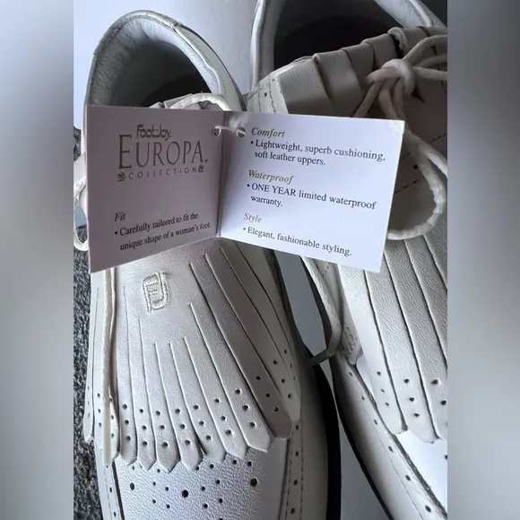 NWT Vintage FootJoy Golf Shoes White/Tan Women's Wing-Tip Round Toe Sz 7W Oxford