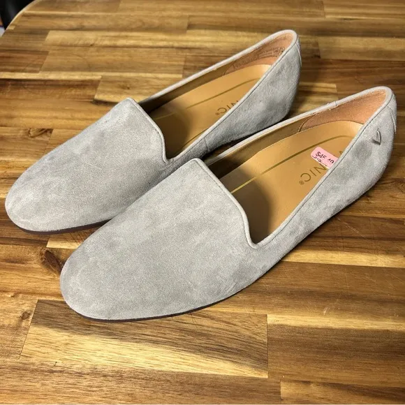 NWT Vionic Willa Slip On Flat Color Dark Taupe Suede Size 7