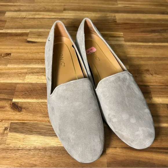 NWT Vionic Willa Slip On Flat Color Dark Taupe Suede Size 7
