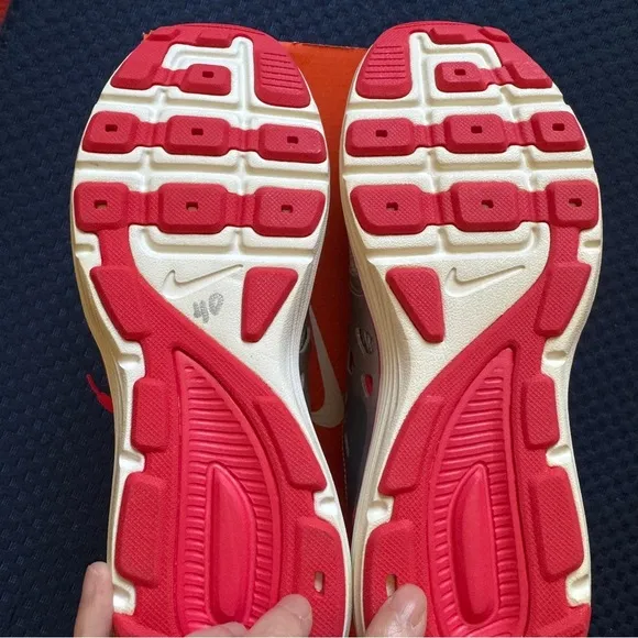 NWT Women NIKE DUAL FUSION LITE Size 6.5