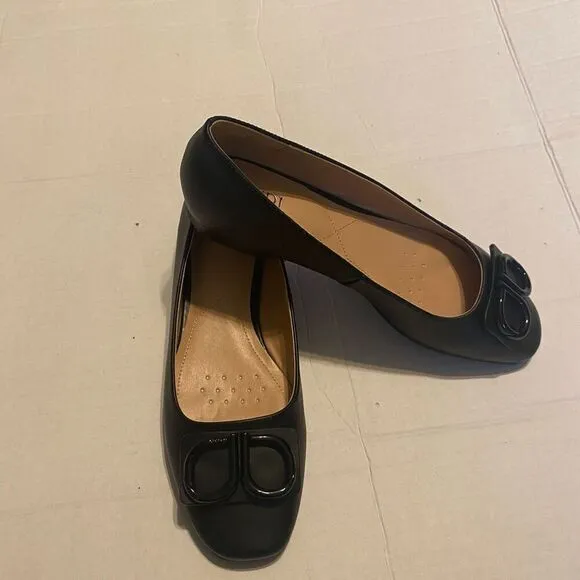 NYDJ Women’s Faiza Nappa Leather Black Metal Bit Slip On Shoes Size 6.5 SEE DESC