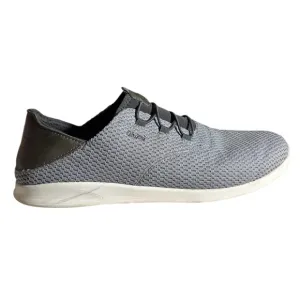 OluKai ALAPA LI  Men’s Gray and White Sneakers with Cushioned Midsole Sz 11