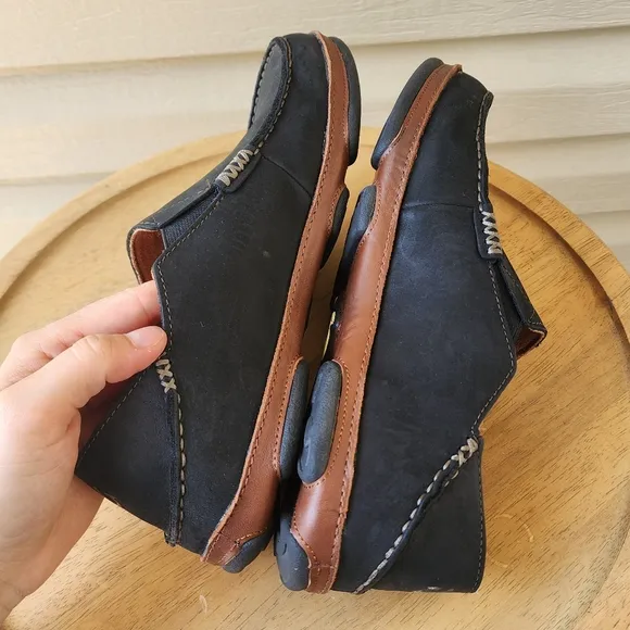 Olukai Moloa men's leather slip on shoes size 8