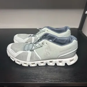 On Cloud 5 Womens Size 9 Green Running Shoes Sneakers