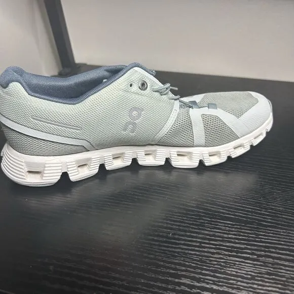 On Cloud 5 Womens Size 9 Green Running Shoes Sneakers