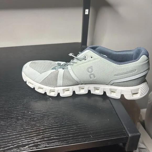 On Cloud 5 Womens Size 9 Green Running Shoes Sneakers