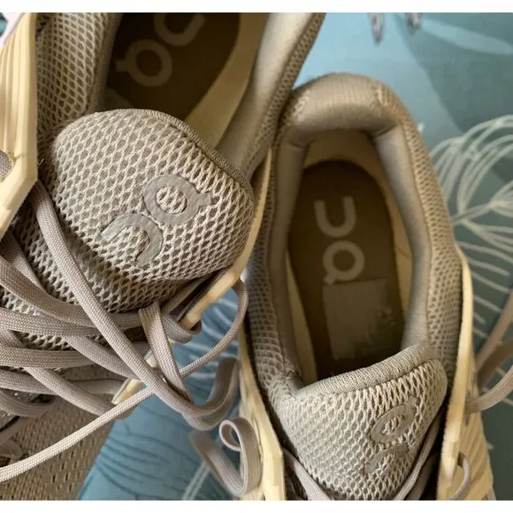 On Cloud Cloudswift gray white Running Sneakers Gym Shoes Run Court women’s 9.5