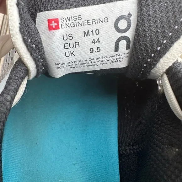 On Cloud  Men's Running Shoes