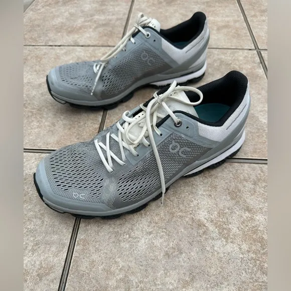 On Cloud  Men's Running Shoes