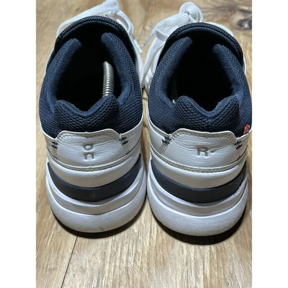 On Cloud THE ROGER Advantage Men 11 Running Shoes White Lace Low Cut