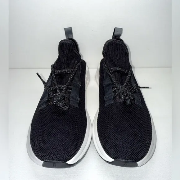 ON CLOUDEASY RUNNING SHOES/BLACK