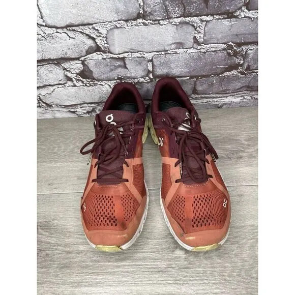 On Cloudflow Flare Dawn Burgundy Red Synthetic Lace Gym Shoes Men Sz 9.5M US/43