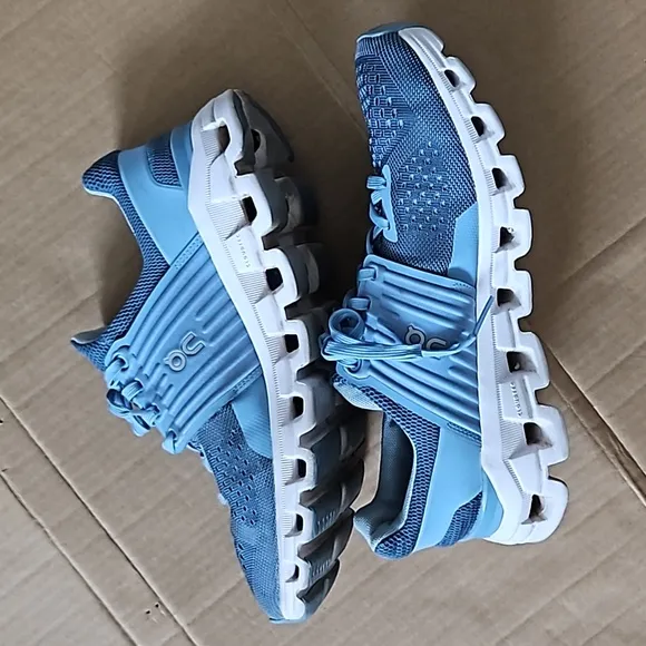 On Cloudswift ladies blue running shoes-8