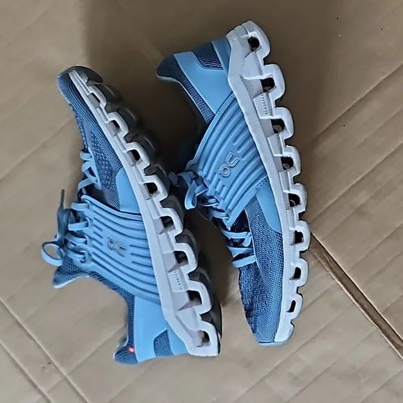 On Cloudswift ladies blue running shoes-8