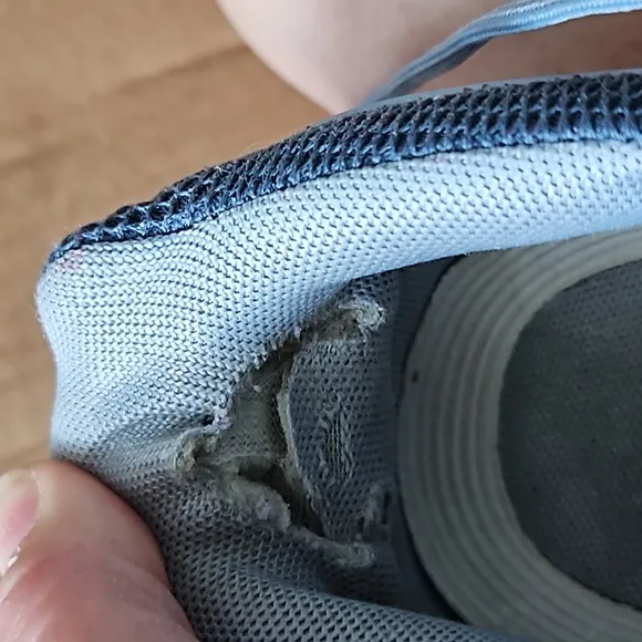 On Cloudswift ladies blue running shoes-8