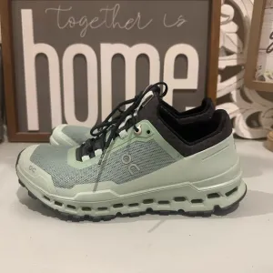 On Cloudswift Women’s Running Shoes - US 8 Moss eclipse color