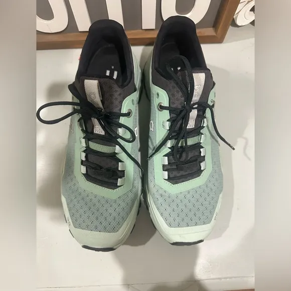 On Cloudswift Women’s Running Shoes - US 8 Moss eclipse color