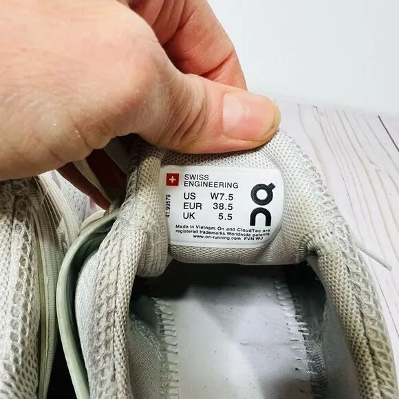 On Cloudswift Womens Running Shoes Lace Up White Gray Size 7.5