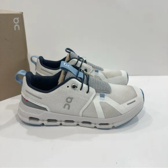 On Running Cloud Sky Youth Big kids shoes