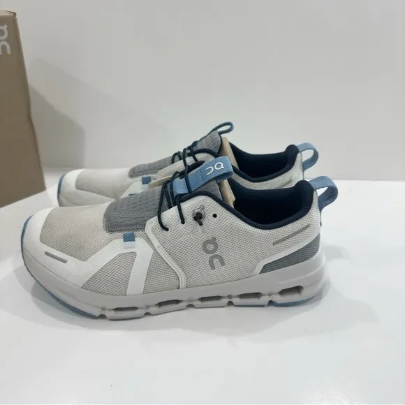 On Running Cloud Sky Youth Big kids shoes