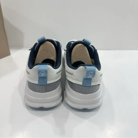On Running Cloud Sky Youth Big kids shoes